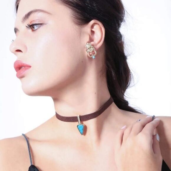 Blue Rhinestone Matt Gold Vintage Stud Earrings - Picture 5 of 8